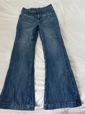 American Eagle Outfitters Women's Flare Jeans in Dark Blue Wash